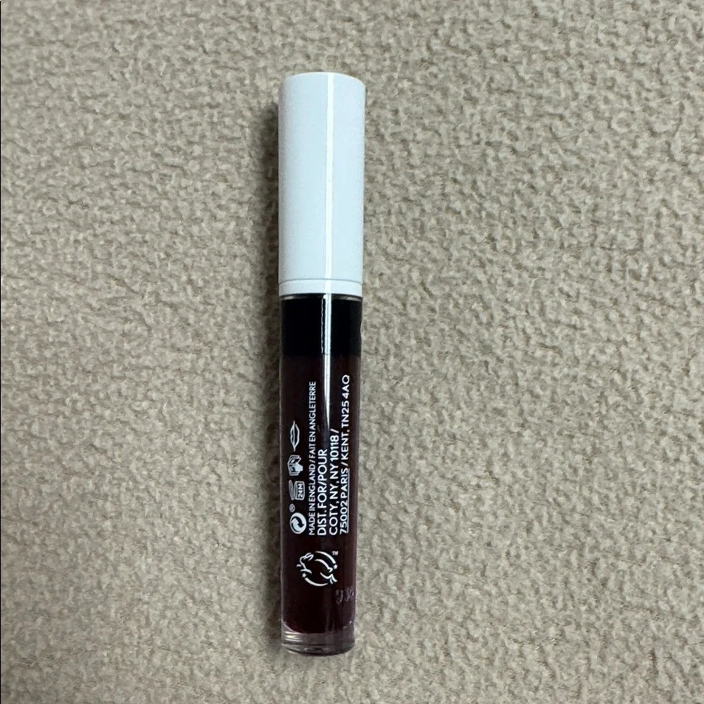150 Outlast Ultimatte One Step‎ Liquid Lip Color - Cabernet with Bae